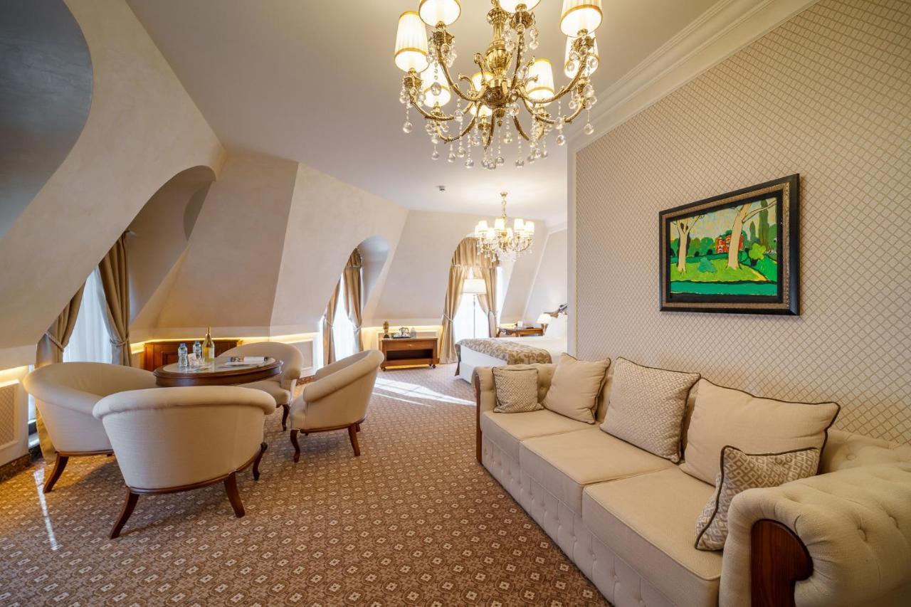 Residence City Garden - Certificate Of Excellence Top 10 Best Five-Stars City Hotels For 2024 Awarded By Htif Plovdiv Kültér fotó