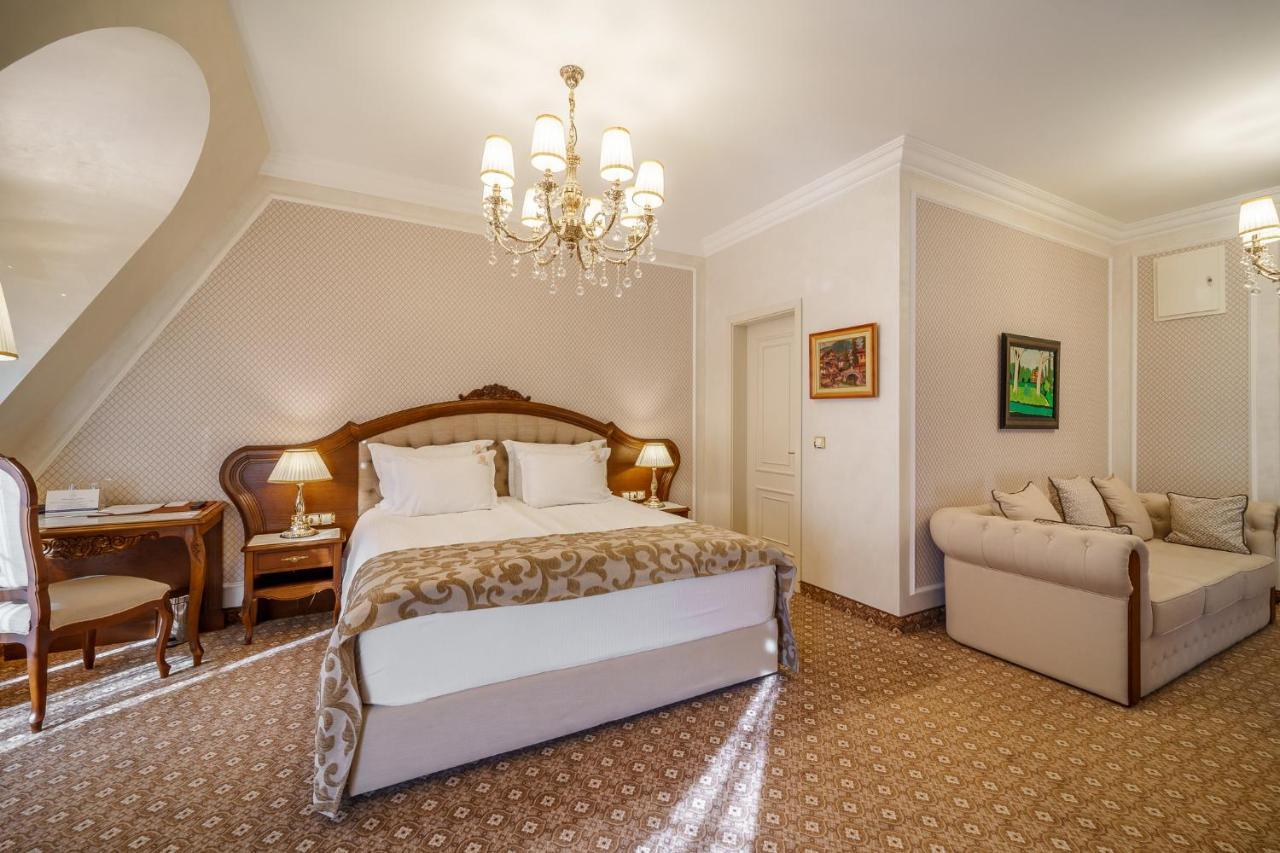 Residence City Garden - Certificate Of Excellence Top 10 Best Five-Stars City Hotels For 2024 Awarded By Htif Plovdiv Kültér fotó