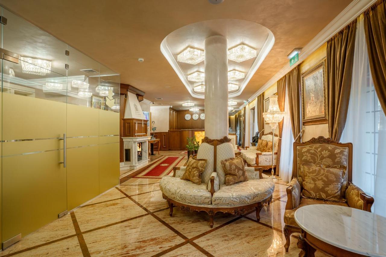 Residence City Garden - Certificate Of Excellence Top 10 Best Five-Stars City Hotels For 2024 Awarded By Htif Plovdiv Kültér fotó