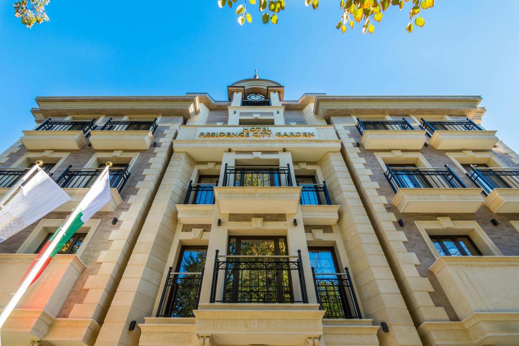 Residence City Garden - Certificate Of Excellence Top 10 Best Five-Stars City Hotels For 2024 Awarded By Htif Plovdiv Kültér fotó
