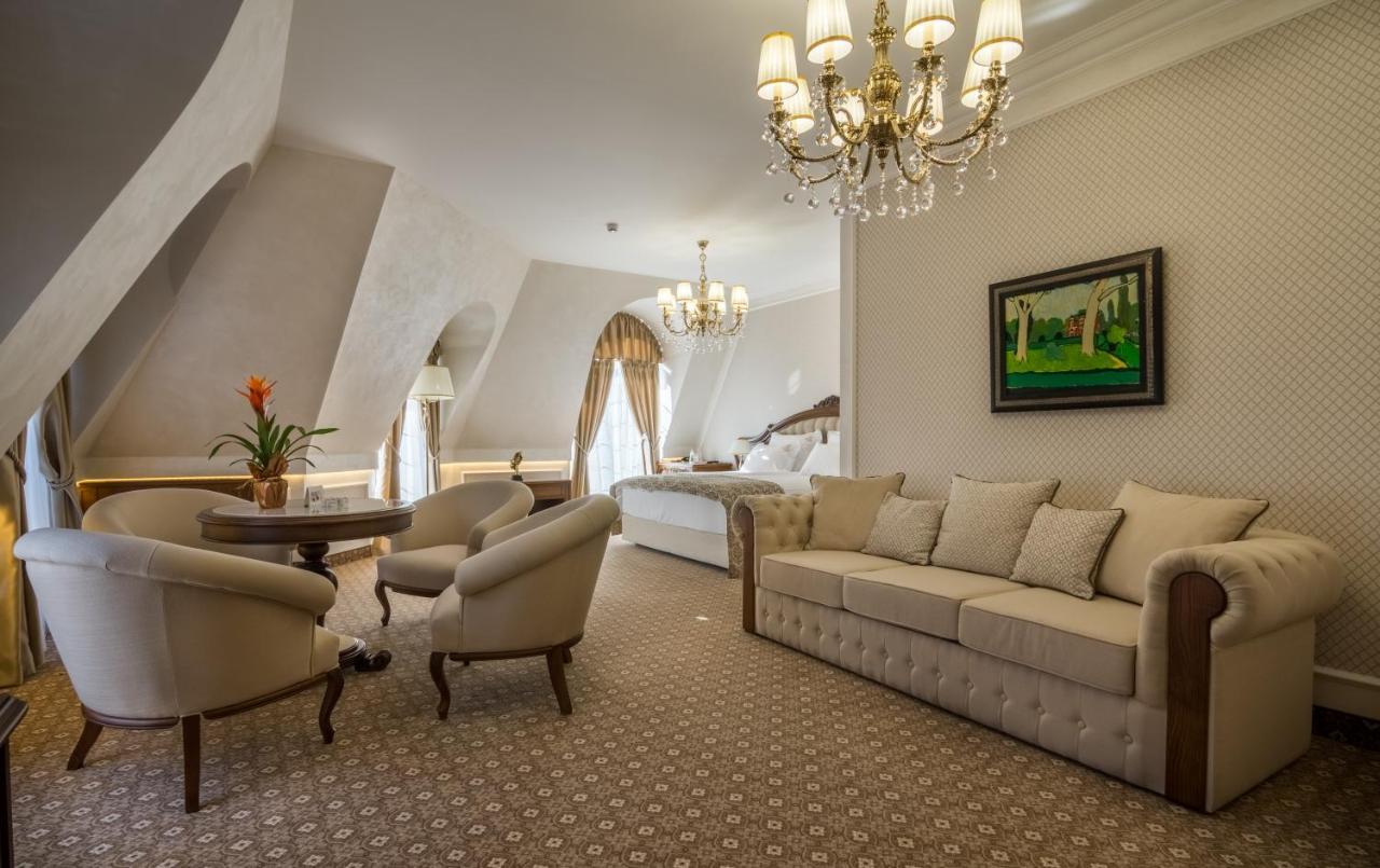 Residence City Garden - Certificate Of Excellence Top 10 Best Five-Stars City Hotels For 2024 Awarded By Htif Plovdiv Kültér fotó