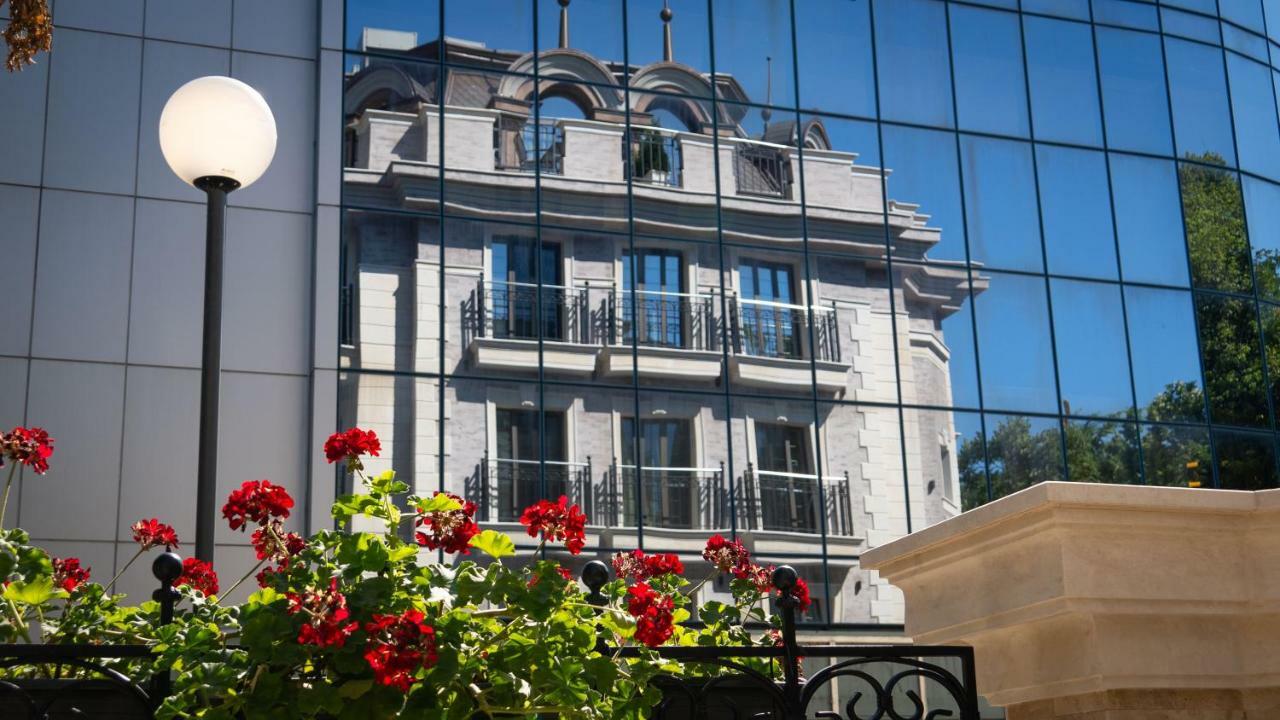 Residence City Garden - Certificate Of Excellence Top 10 Best Five-Stars City Hotels For 2024 Awarded By Htif Plovdiv Kültér fotó
